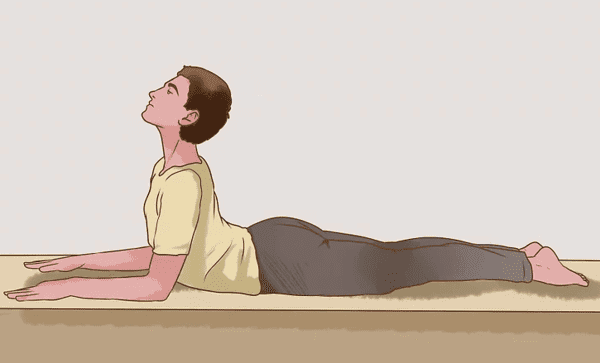 Động tác giãn cơ từ đầu gối đến ngực.