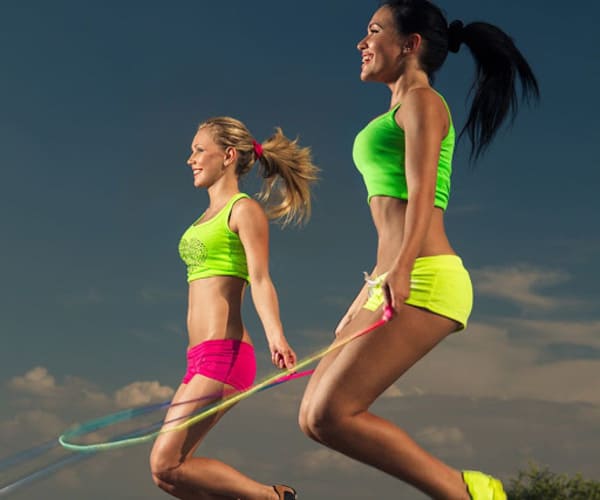 Nhảy dây là một trong bài tập thể dục nhanh để giảm cân