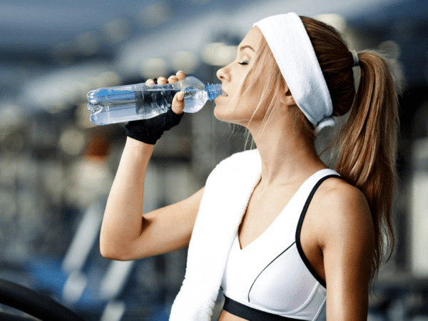 Bổ sung nước cho cơ thể khi chạy bộ