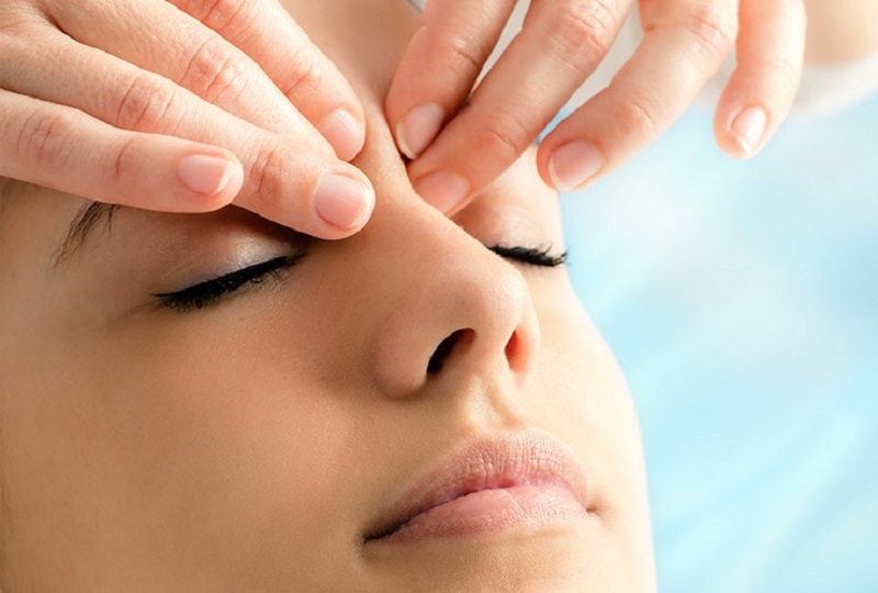 6 lợi ích của massage mắt có thể bạn chưa biết