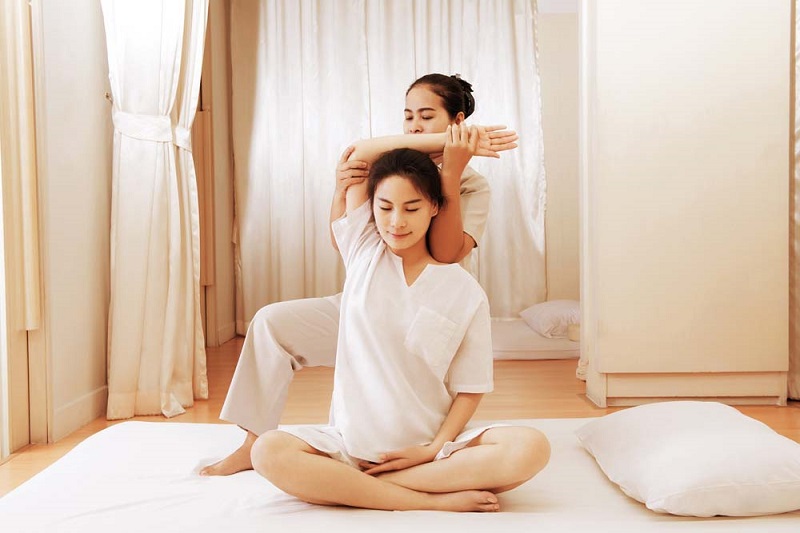 Massage kiểu Thái là gì? 7 lợi ích của massage kiểu Thái với sức khỏe