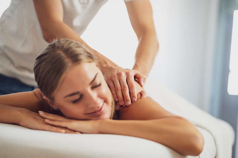 4 liệu pháp massage cải thiện giấc ngủ hiệu quả