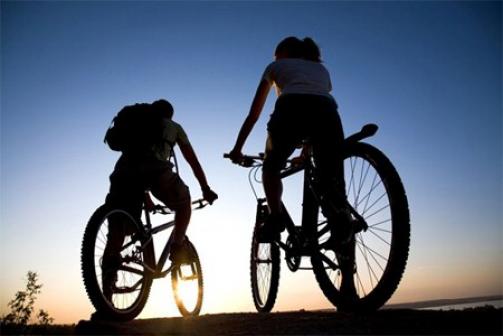 Tư vấn chạy bộ và đạp xe cái nào tốt hơn?